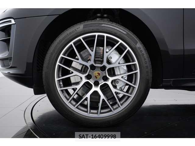 Porsche MACAN 2020-02 8686284-1