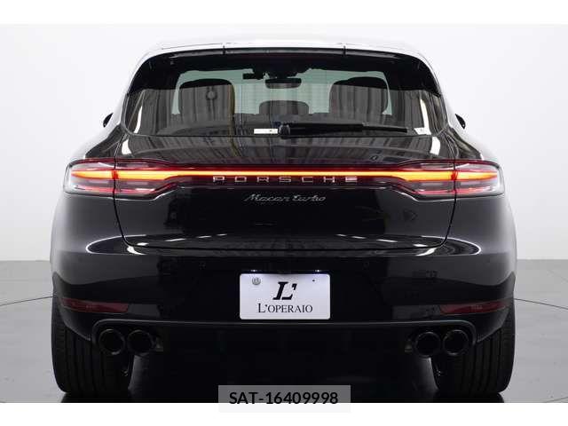 Porsche MACAN 2020-02 8686284-3