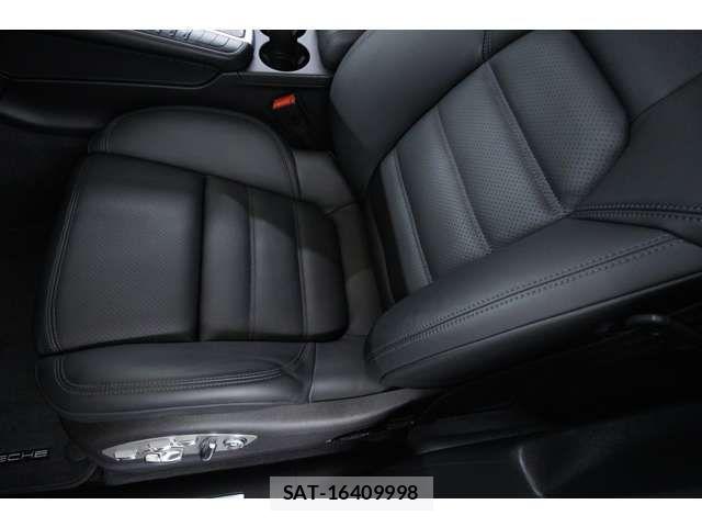 Porsche MACAN 2020-02 8686284-5