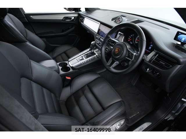 Porsche MACAN 2020-02 8686284-6