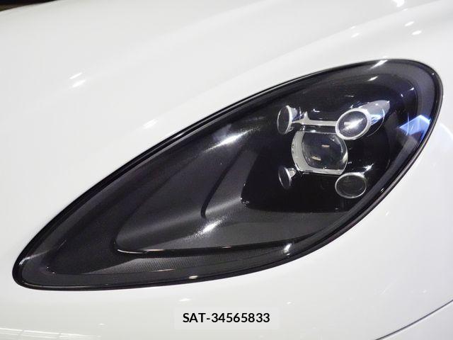 Porsche MACAN 2019-09 8686287-24