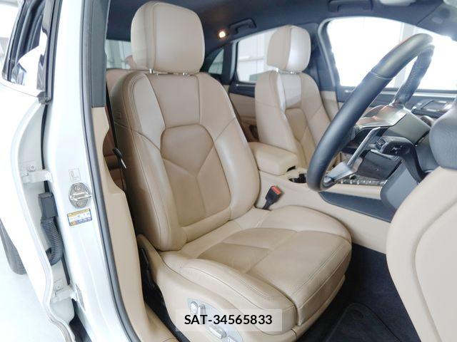 Porsche MACAN 2019-09 8686287-3