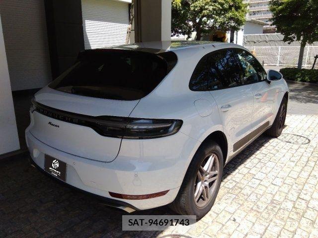 Porsche MACAN 2019-12 8686285-2