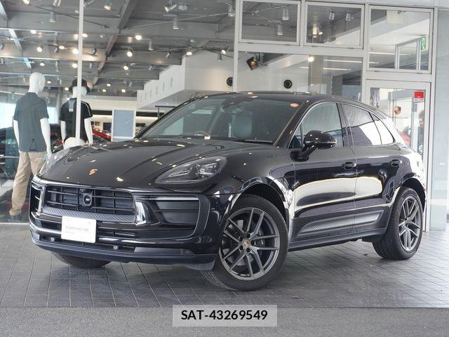 Porsche MACAN 2022-09 8797124-0