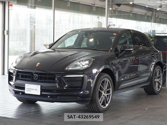 Porsche MACAN 2022-09 8797124-9