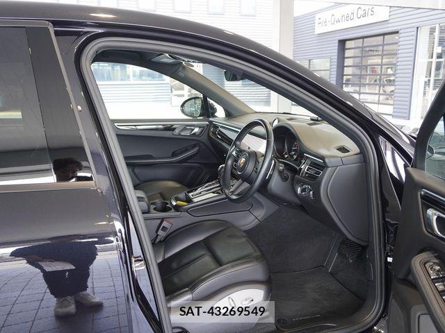 Porsche MACAN 2022-09 8797124-15