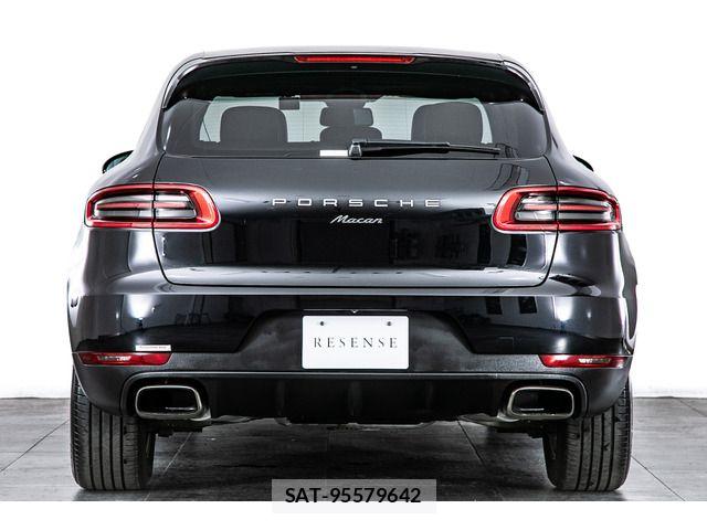 Porsche MACAN 2016-09 8797125-9