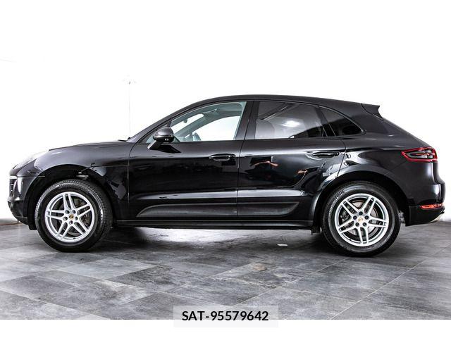 Porsche MACAN 2016-09 8797125-6
