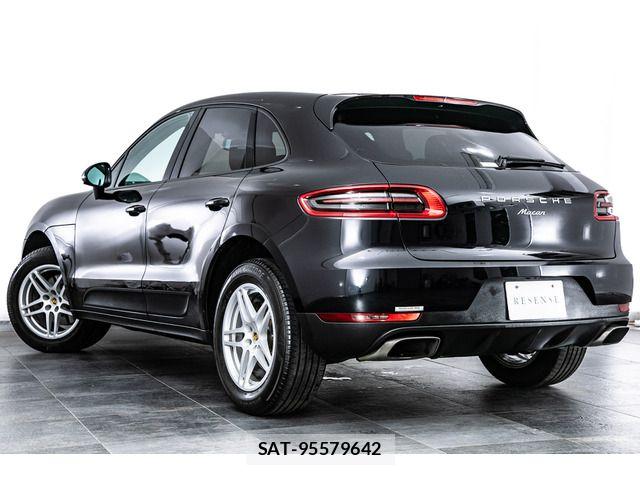 Porsche MACAN 2016-09 8797125-7