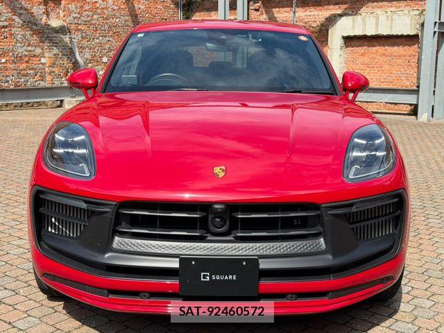 Porsche MACAN 2023-02 8797123-1