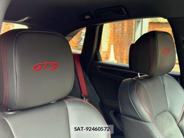 Porsche MACAN 2023-02 8797123-19