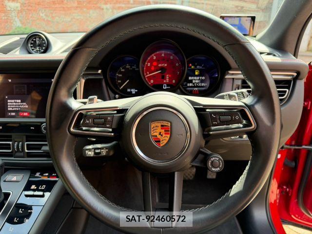 Porsche MACAN 2023-02 8797123-21