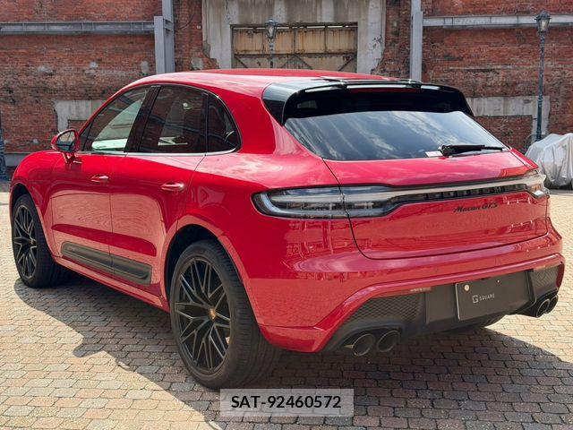 Porsche MACAN 2023-02 8797123-5