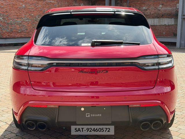 Porsche MACAN 2023-02 8797123-6