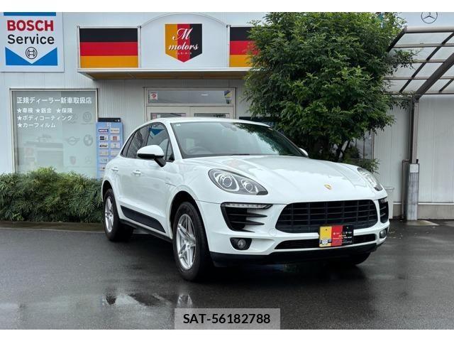 Porsche MACAN 2016-08 8831078-0