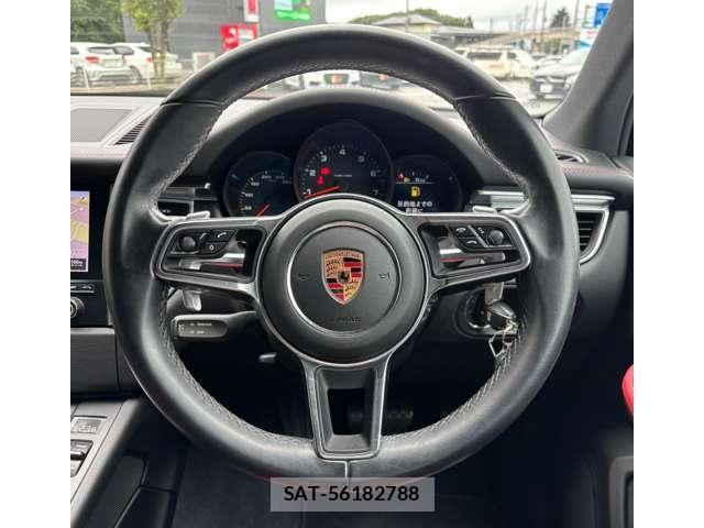 Porsche MACAN 2016-08 8831078-14