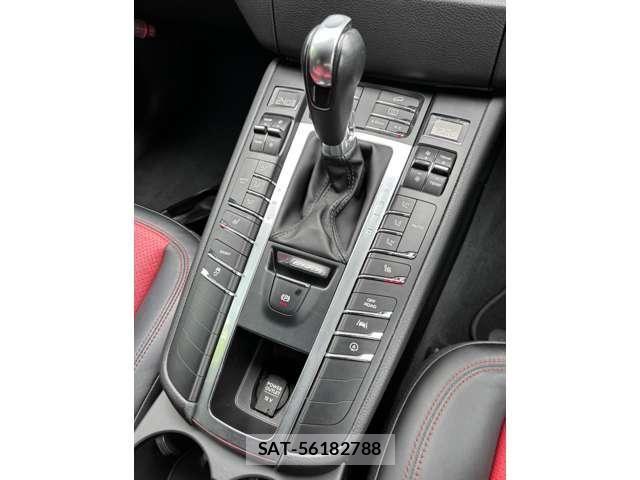 Porsche MACAN 2016-08 8831078-17