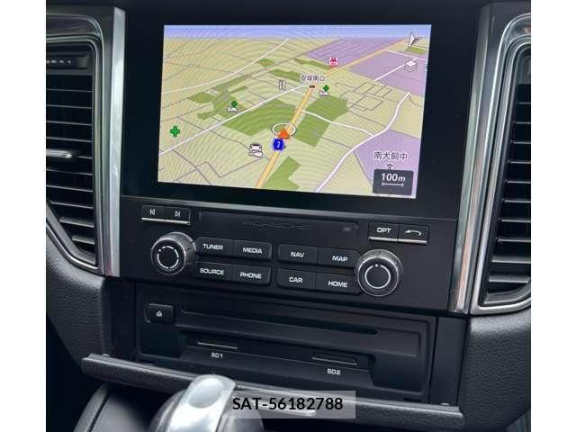 Porsche MACAN 2016-08 8831078-18