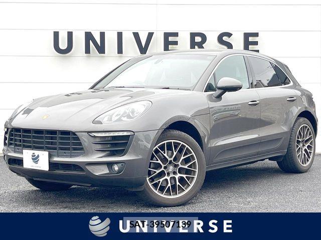Porsche MACAN 2016-01 8849865-0