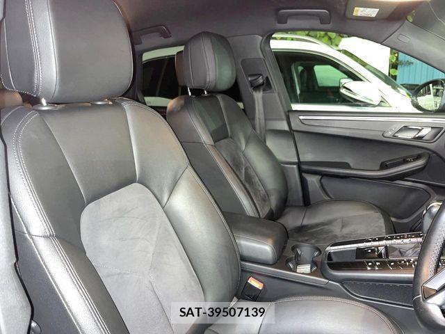 Porsche MACAN 2016-01 8849865-8