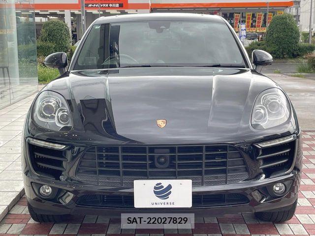 Porsche MACAN 2014-11 8850357-12