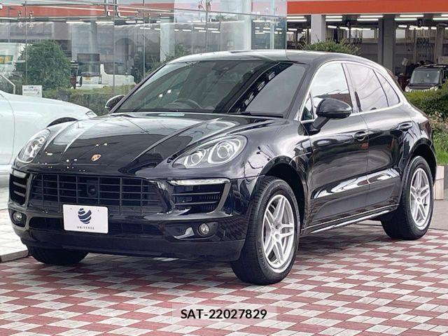 Porsche MACAN 2014-11 8850357-15