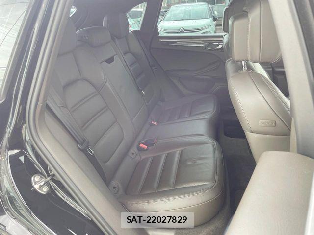 Porsche MACAN 2014-11 8850357-8