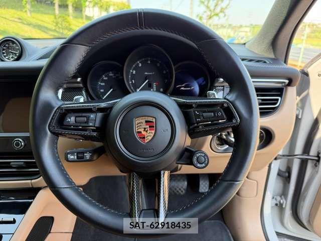 Porsche MACAN 2024-09 8850356-13