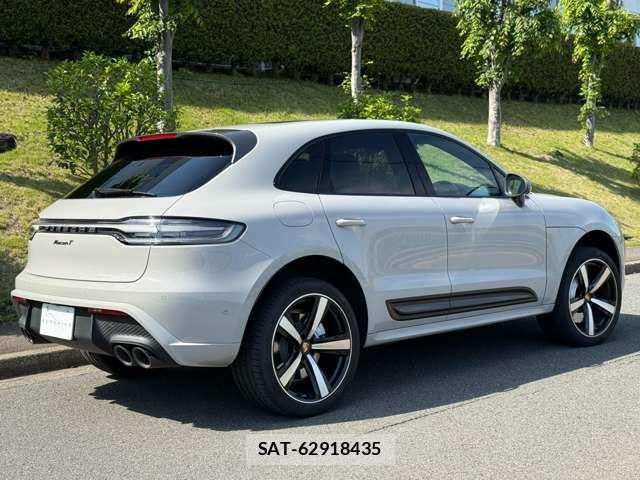 Porsche MACAN 2024-09 8850356-4