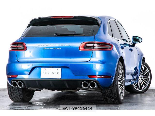 Porsche MACAN 2017-09 8850355-2