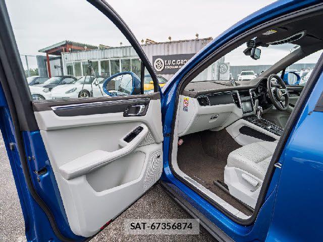 Porsche MACAN 2015-08 8881564-23
