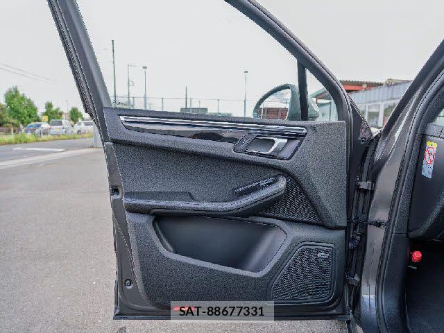 Porsche MACAN 2019-02 8881563-20