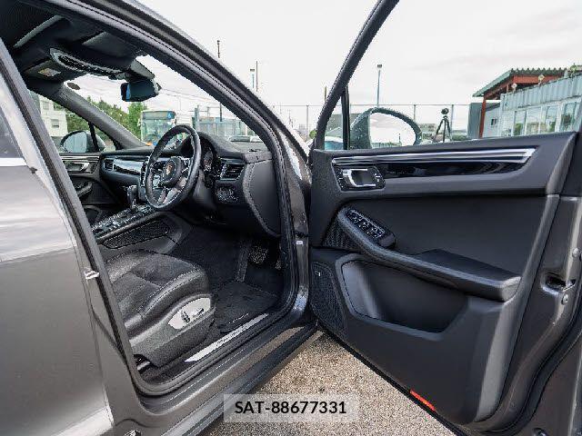 Porsche MACAN 2019-02 8881563-24