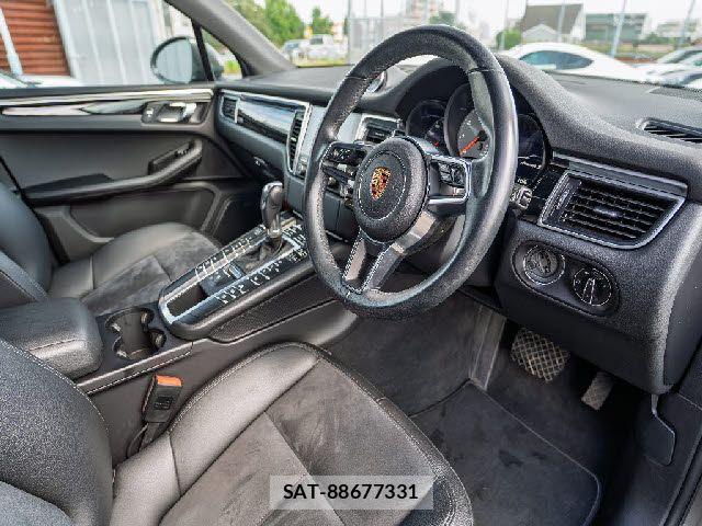 Porsche MACAN 2019-02 8881563-25