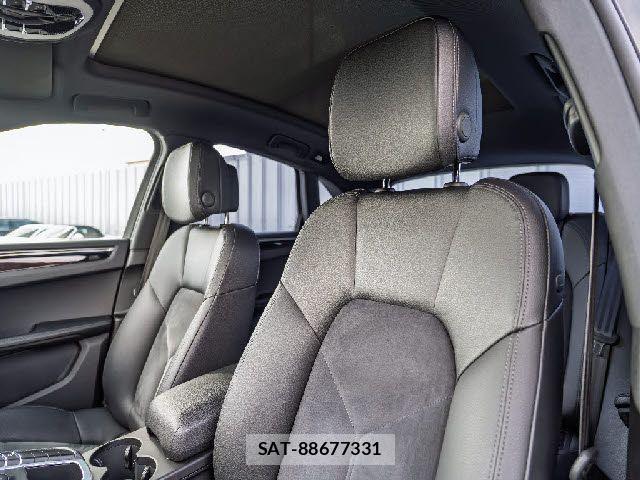 Porsche MACAN 2019-02 8881563-7