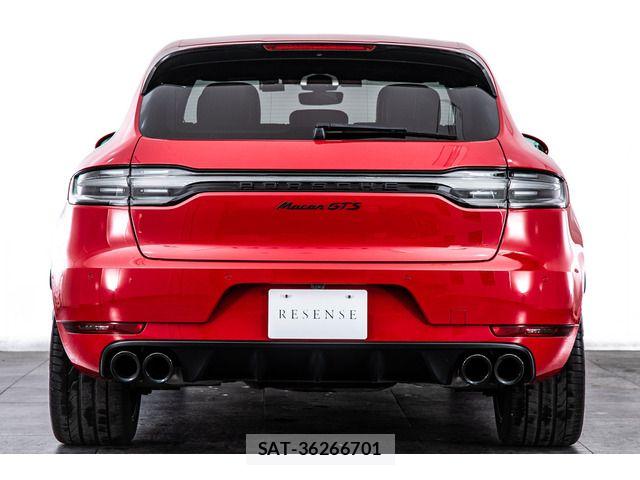 Porsche MACAN 2021-02 8881560-10