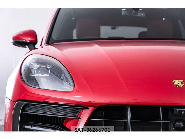 Porsche MACAN 2021-02 8881560-16