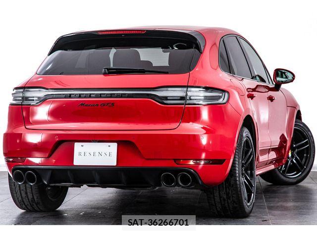 Porsche MACAN 2021-02 8881560-1