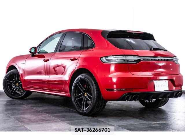 Porsche MACAN 2021-02 8881560-8