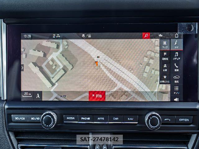 Porsche MACAN 2019-07 8881561-9