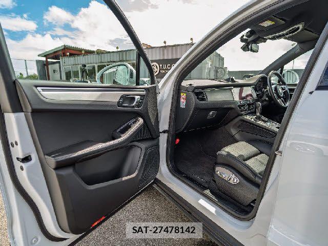 Porsche MACAN 2019-07 8881561-23