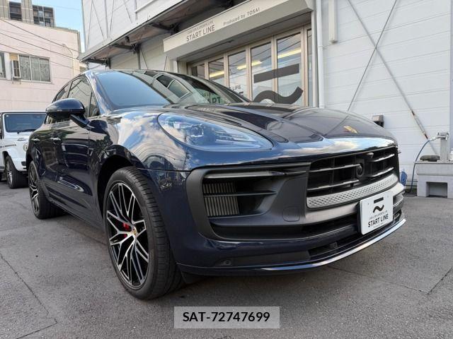 Porsche MACAN 2022-03 8881559-0
