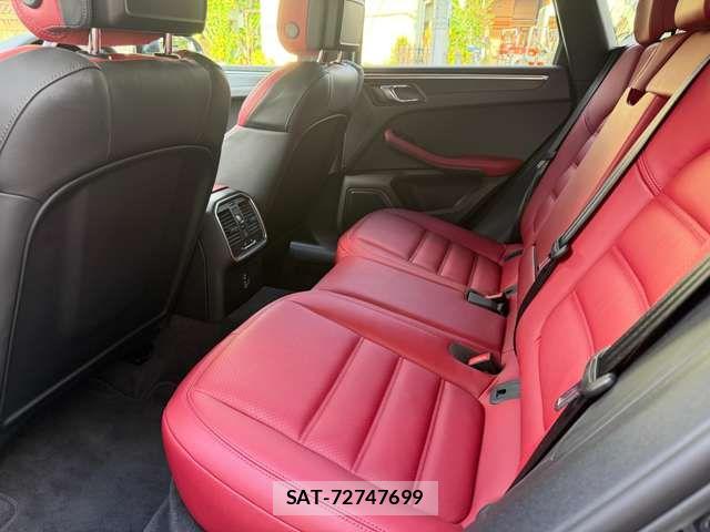 Porsche MACAN 2022-03 8881559-9