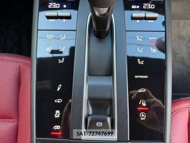 Porsche MACAN 2022-03 8881559-13