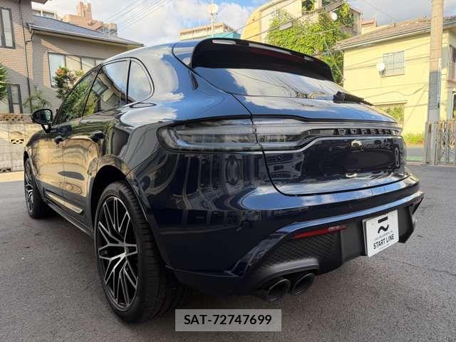 Porsche MACAN 2022-03 8881559-15