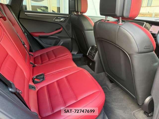 Porsche MACAN 2022-03 8881559-8