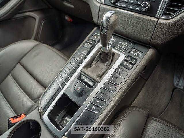 Porsche MACAN 2016-06 8881562-11