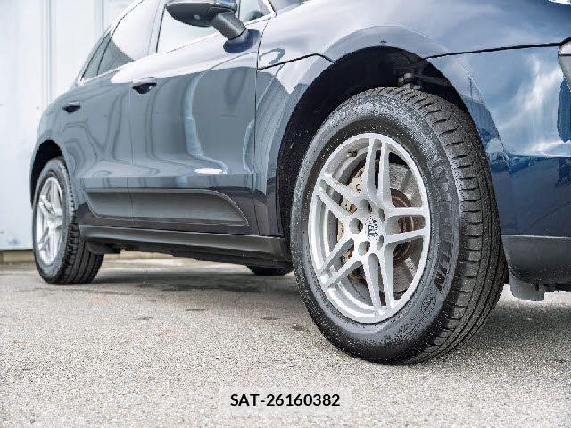 Porsche MACAN 2016-06 8881562-1