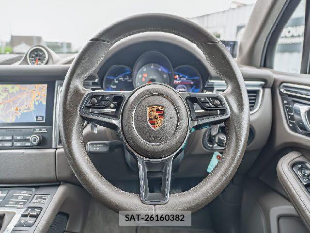 Porsche MACAN 2016-06 8881562-22