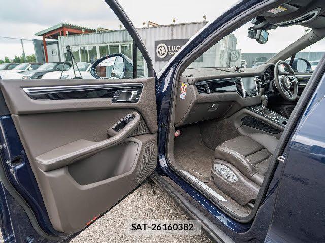Porsche MACAN 2016-06 8881562-23